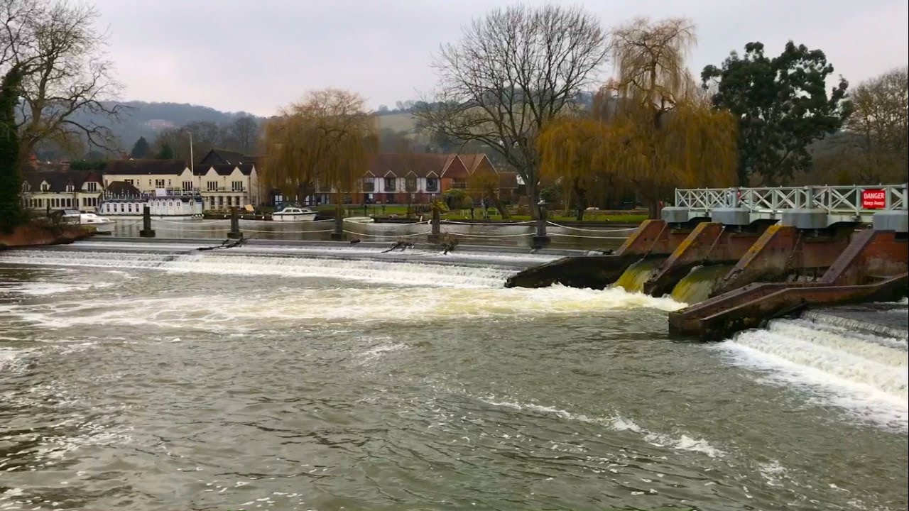 The Mighty Thames - Ep 8 Narrowboat Travels. Life in a Nutshell