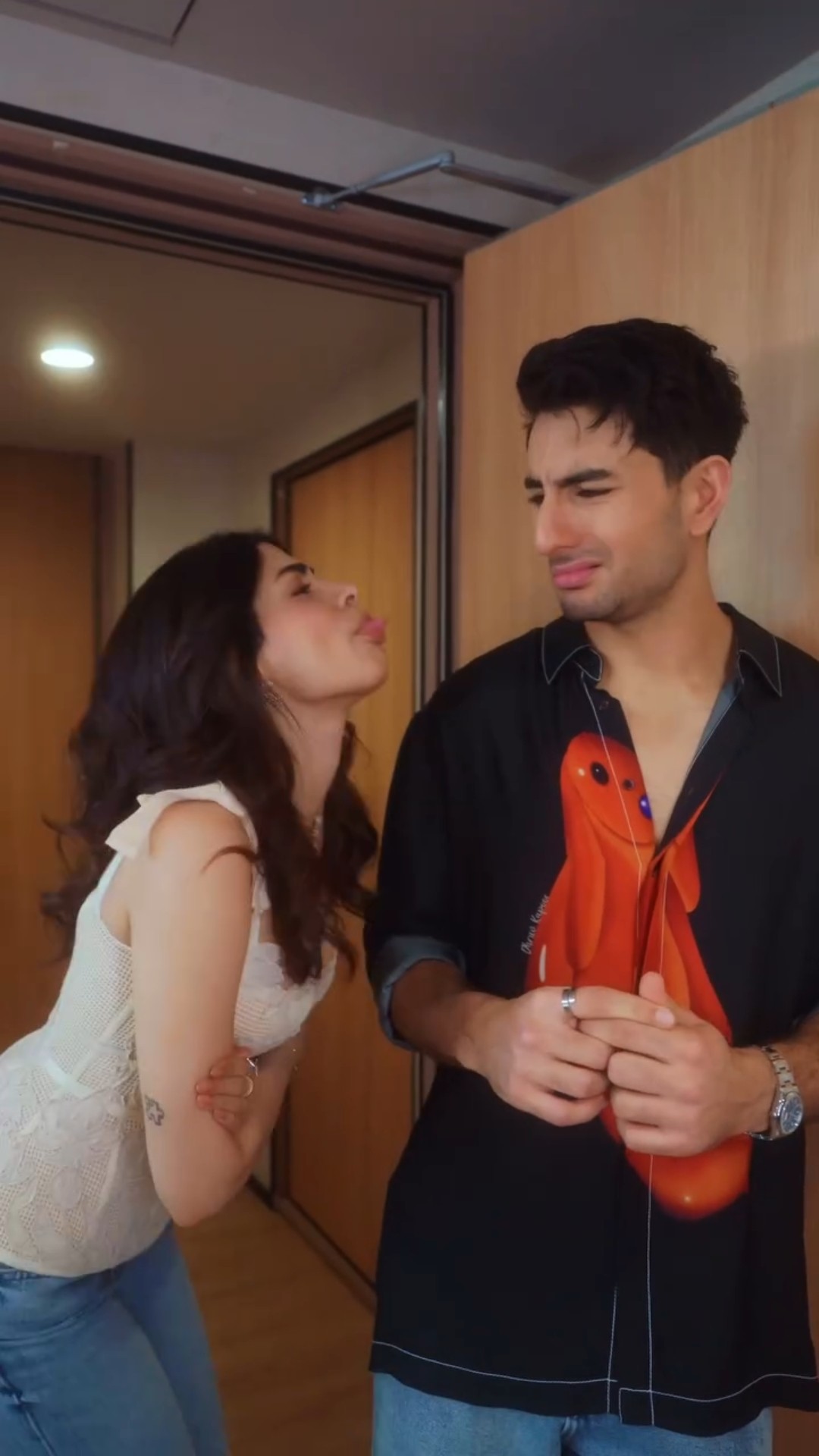 Ibrahim and Khushi's PLAYFUL Galatfehmi banter steals the show!? #ibrahimalikhan #khushikapoor