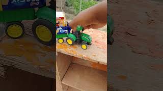 #tractor #ki #trali #mein# traffic# light Diya #😝😝😝#