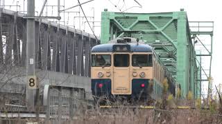 スカ色付【4K】信越本線 上り 普通列車 国鉄115系 S12＋S26編成 (3+2両) しなの鉄道 安茂里 2020.12.13 M3170002