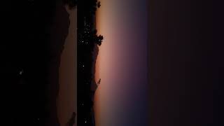 Timelapse del amanecer, el volcán Popocatépetl con fumarola y el volcán Iztaccihuatl hoy.