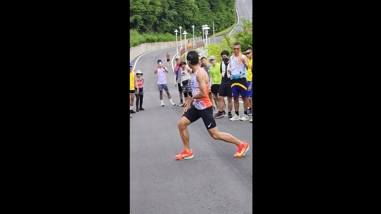 跑動台南👍曾文水庫上下坡訓練20250830蘇志濱教練不藏私下坡撇步大公開：下坡後腳抬高的角度可以控制速度、避免前弓後箭以避免受傷