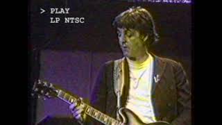 Faul Campbell Wings - Hot As Sun Live In Glasgow 1984 Reamaster