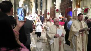 St. Patrick&#39;s Cathedral New York - &quot;Hark! The Herald Angels Sing&quot; - Christmas Mass, Dec. 25, 2015