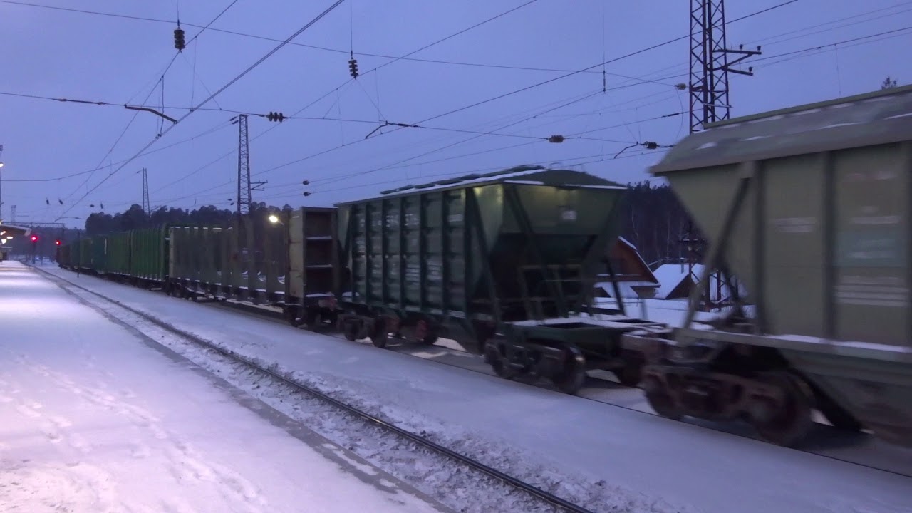 Поезд 360с адлер. Поезд 360. Электровоз вл80с с грузовым поездом в ютубе. Грузовой поезд станция Ижевск. Канал на ютубе про поезда.