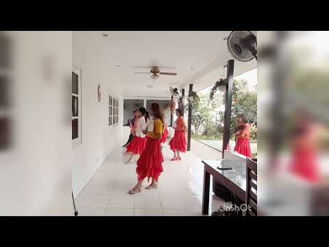 Yue Liang Dai Biao Wo De Xin  line dance choreographed by Ella & Mei Lestari (INA)