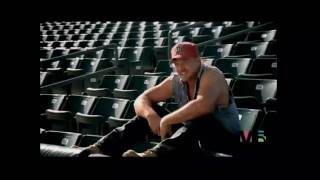 Trace Adkins swing