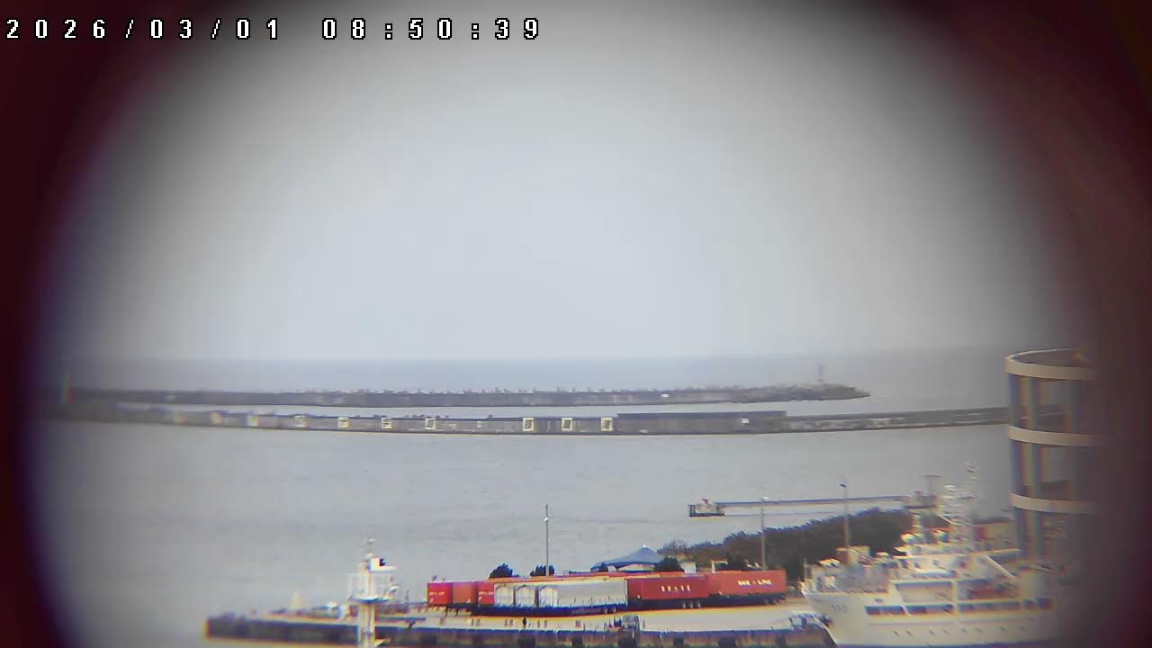 アジアの十字路那覇港・ いち文字方面🔷🛥️【LIVE】沖縄ライブカメラ 那覇新港  新港入口　NAHA Port OKINAWA