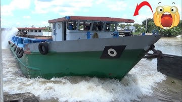 Xà lan 2 cabin tăng tốc vượt cống mạnh mẽ quá hấp dẫn.!