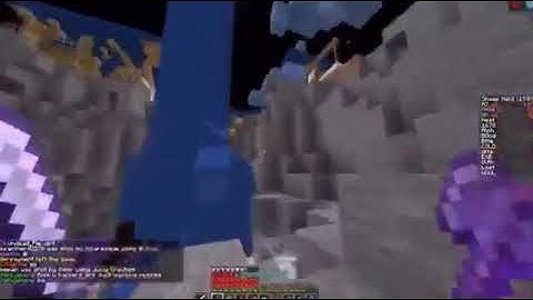 Swoftii of minewind azure using reach hacks during castle