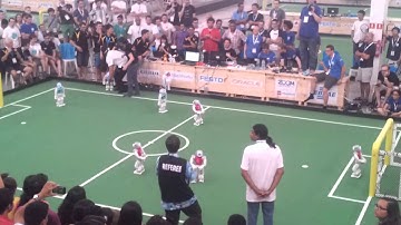 RoboCup 2014 SPL Final: HTWK Leipzig vs. rUNSWIFT
