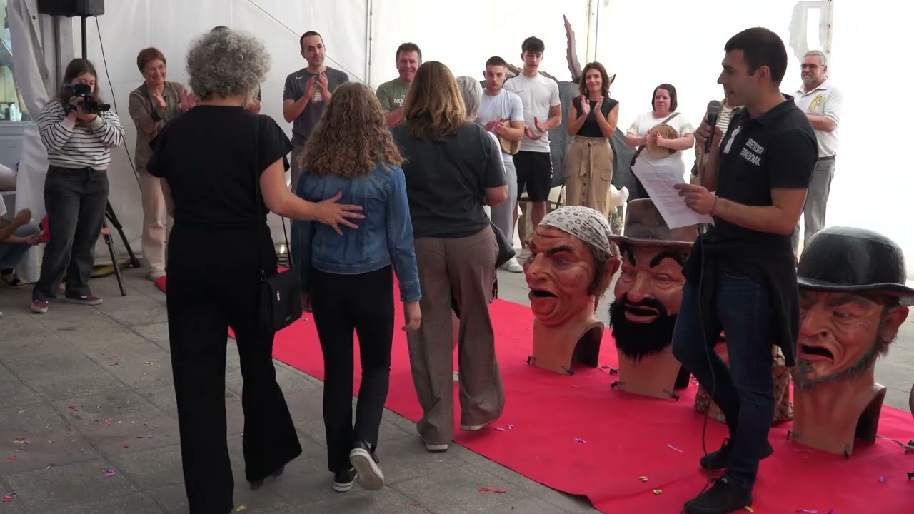 Urretxuko erraldoien jaialdian, omenaldiak