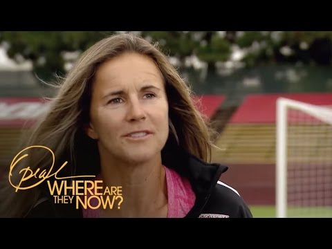 Video: Brandi Chastain Vill Få Människor Att Prata Om Kvinnors Sport Och Hålla Konversationen Fortlöpande