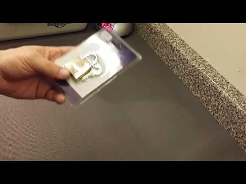 -=225=- Worst lock ever - $3 crap.