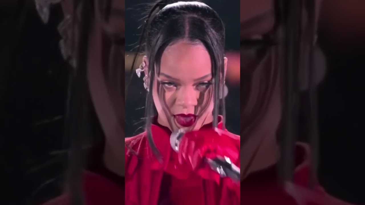 Rihanna - Super Bowl half time show 