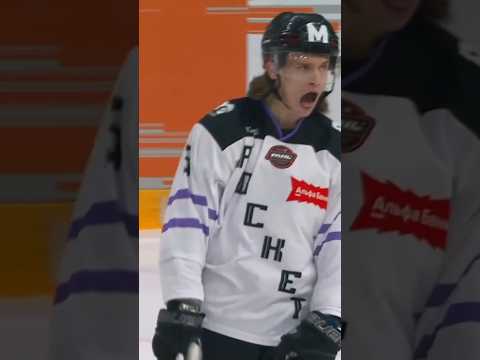 Шок! Что с ним!? #хоккей #hockey #icehockey #slapshot #кхл #icesport #медиалига #nhl #нхл
