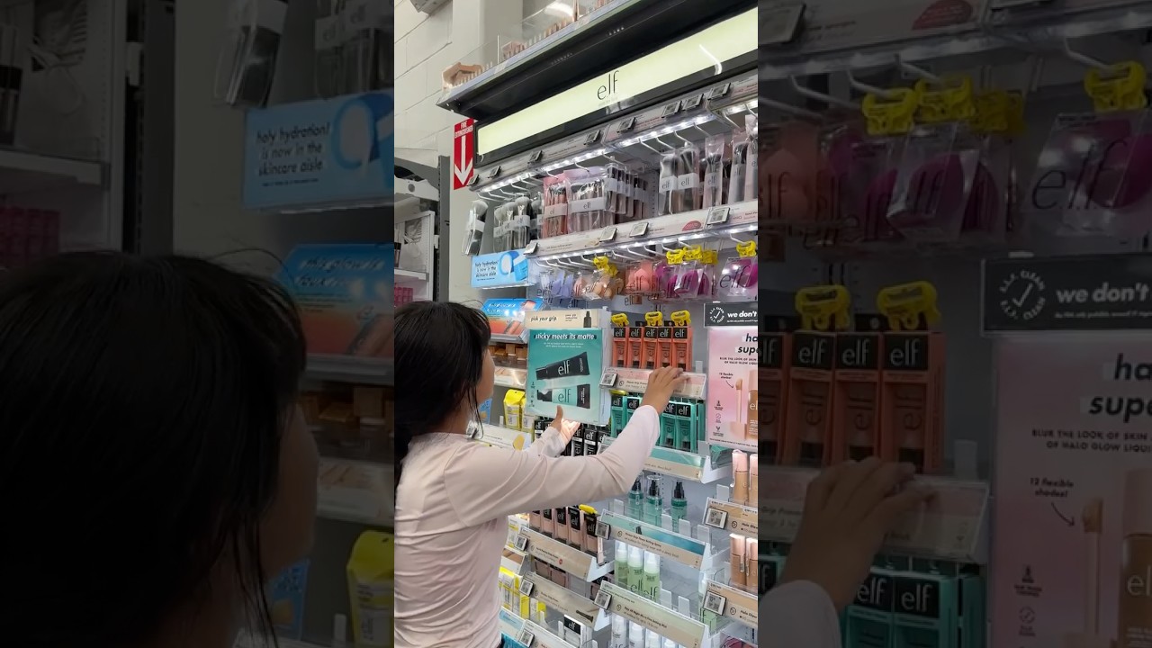 Comprándole maquillaje a mi hija 😍