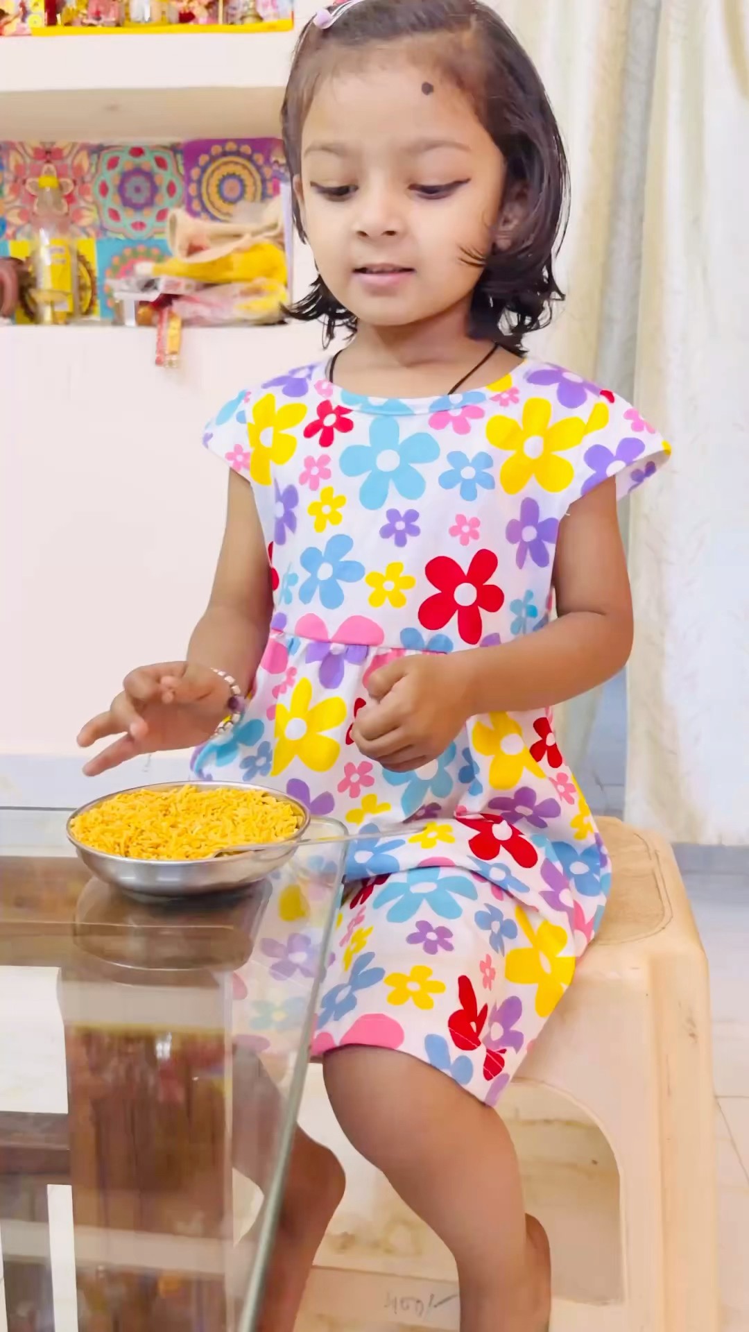 Tooktook aunty ne kitne snacks khaye ?