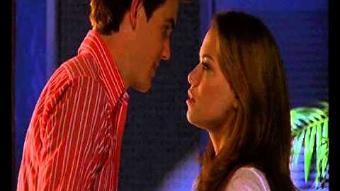 One Tree Hill - 210 - Chris Kisses Haley - [Lk49]