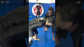 Rythme et précision létale avec l’équipement de grappling, JJB de chez Lethal Fightwear #jjb #Nogi