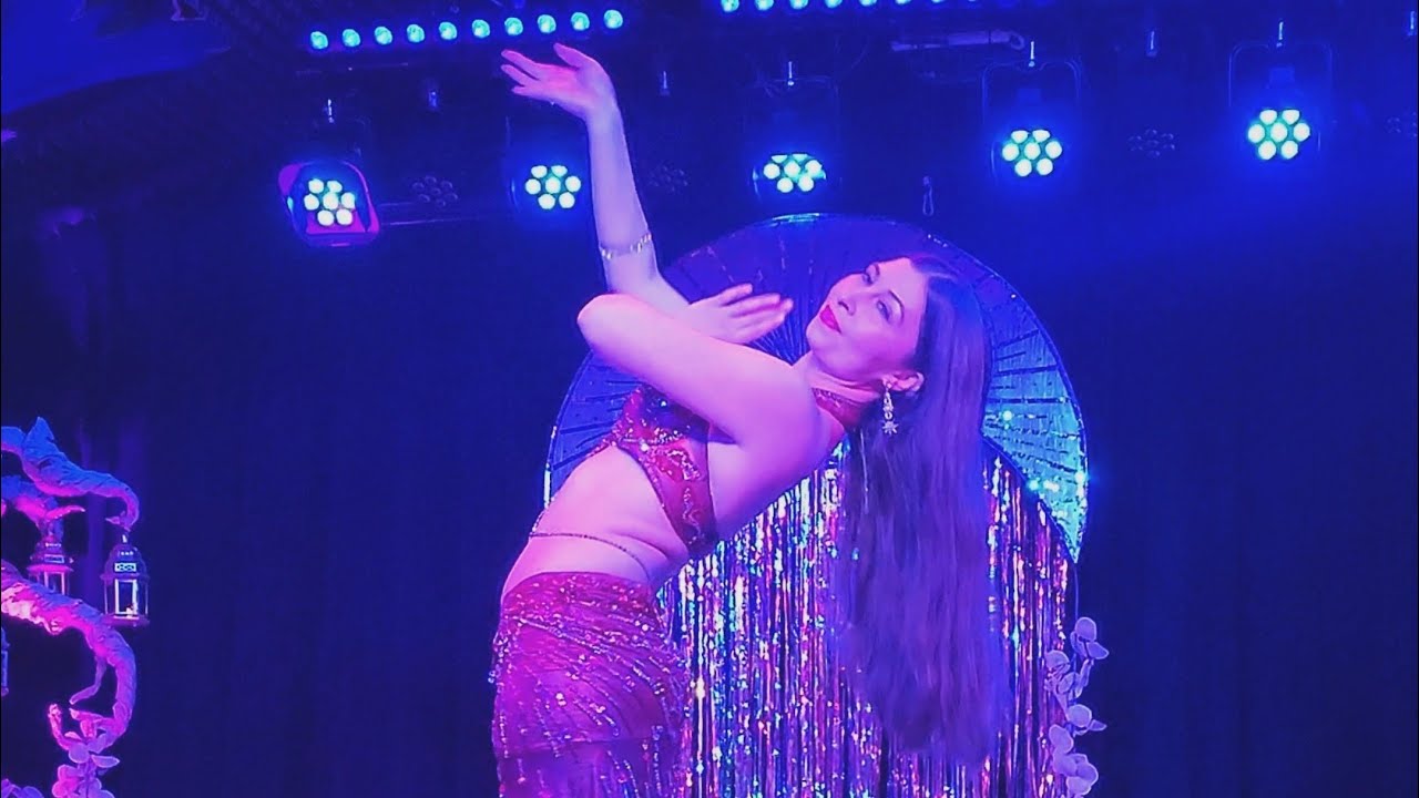 Chantal Bellydances at The Winter Solstice Hafla, Moe's Alley