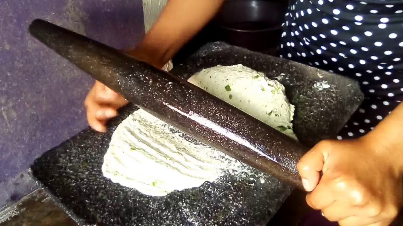Tortillas de nopal y maíz hechas en el metate YouTube
