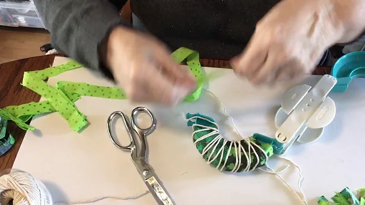How to create a fabric pom pom with the Clover Pom...