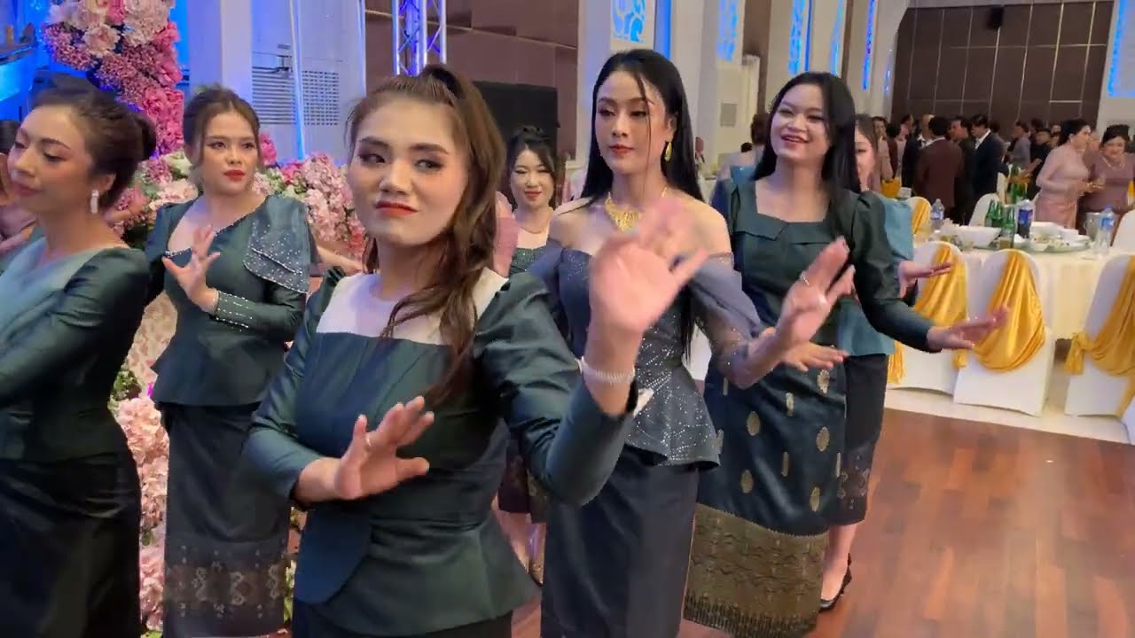 Toàn cảnh đám cưới ở Lào