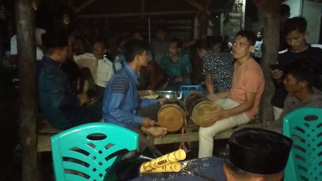 musik seruling saat break.Gondang sabe-sabe.