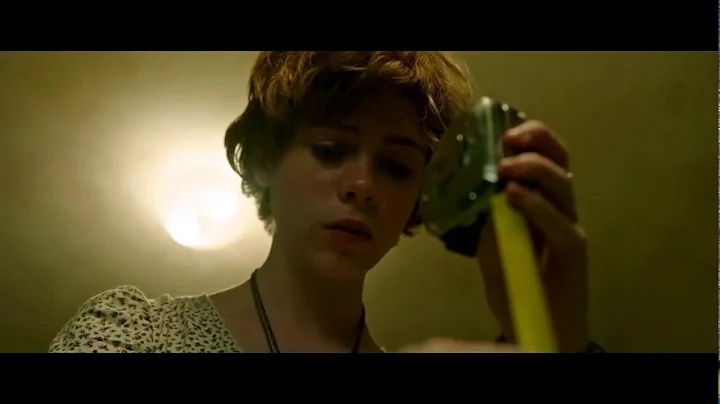 IT (2017) - Beverly Bloody Bathroom Scene - Dead K...
