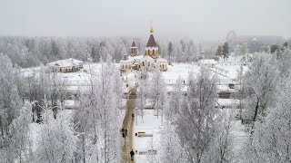 Петрозаводск. Березовая аллея. Храм Пантелеимона. Туман и белый иней. 22.01.23г. DJI Mini 3 Pro.