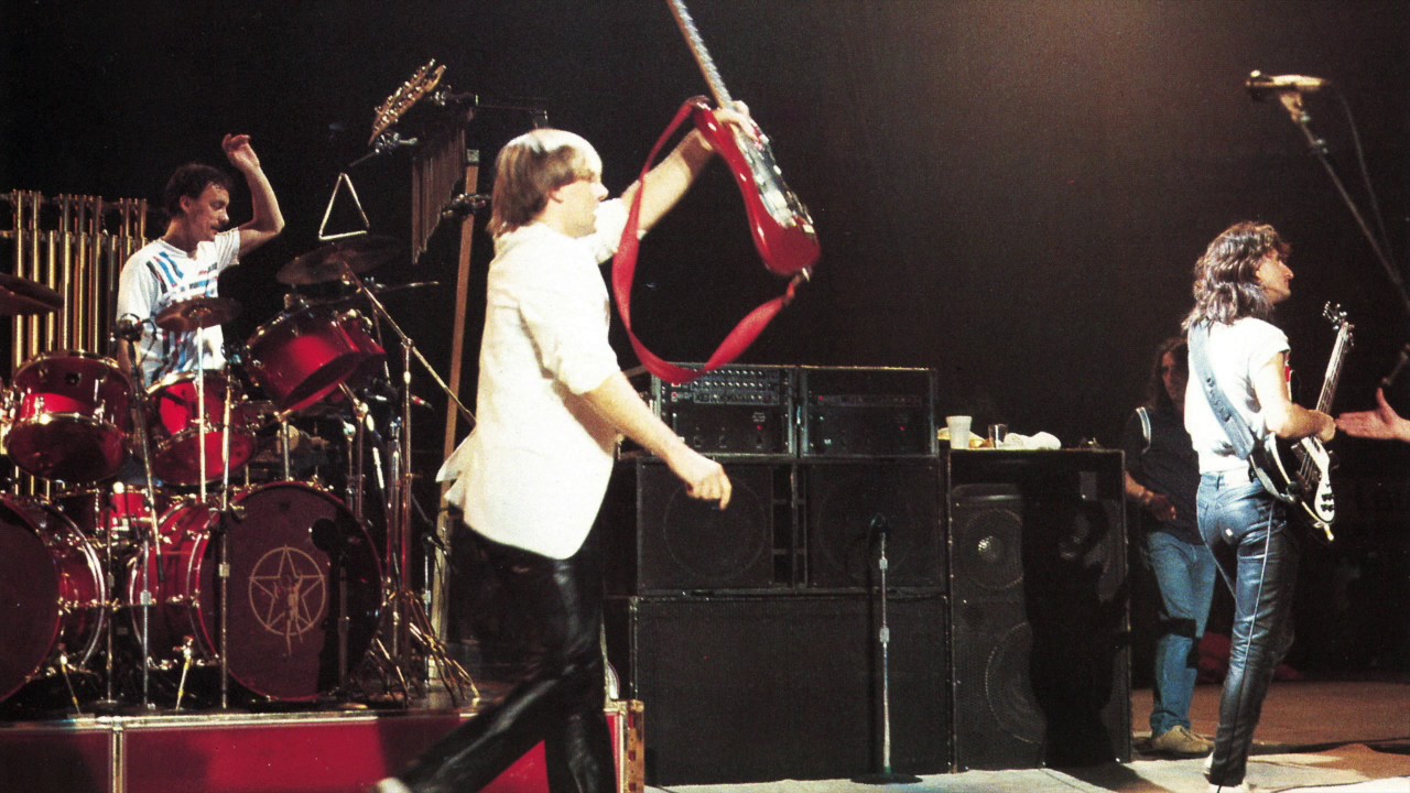 World Man 7. New World Man (Rush- Live in San Diego, 5/28/1984) - YouTube
