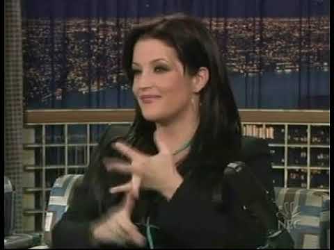 Video: Lisa Marie Presley netto waarde: Wiki, Getroud, Familie, Trou, Salaris, Broers en susters