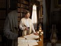 La autora tras Tolstói
