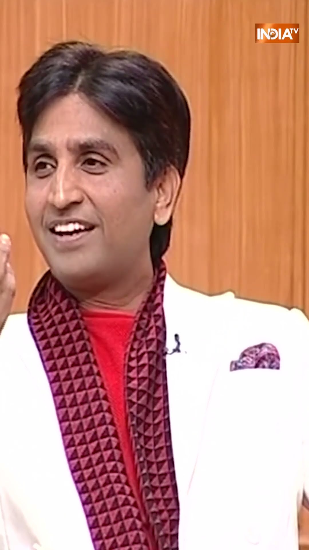 #kumarvishwas ने #aapkiadalat में किस कुत्ता कहा? #rajatsharma