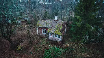 A Man Lived 60 Years Secluded From the World in His Abandoned Tiny House
