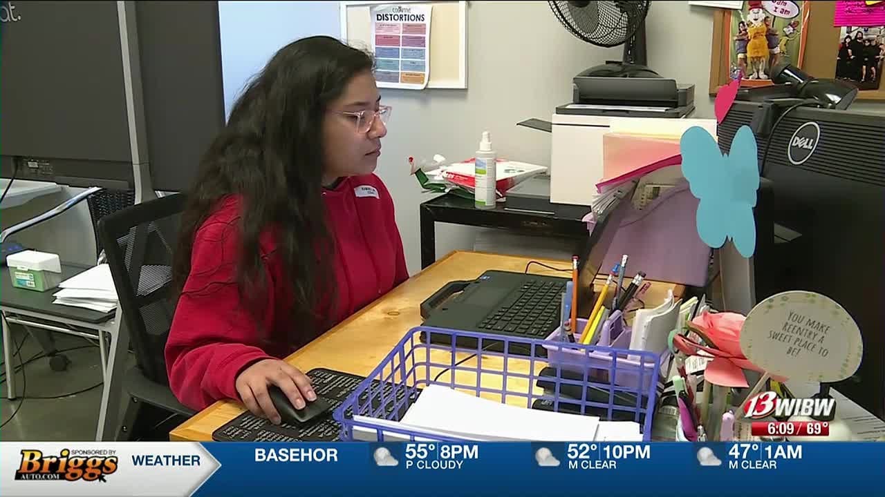 'This is my redemption factor': Incarcerated woman pilots new work program for inmates