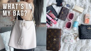 WHAT'S IN MY BAG 🌸☁️ | Must have essentials