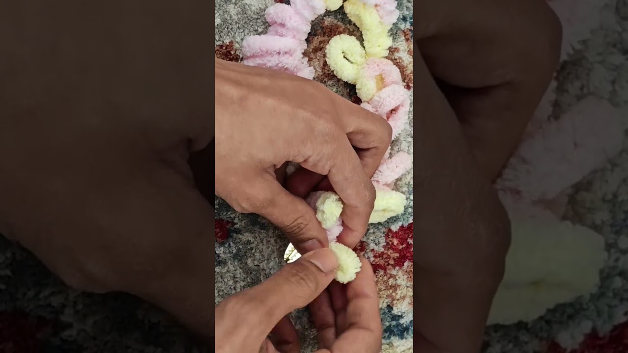 تجربة فنية (حياكة بطانية بصوف البفي) 🧶