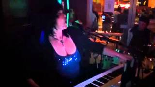 Laurie Beebe Lewis-Chain of Fools Live