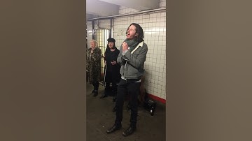 Hozier - Movement (Pop-Up Show in NYC Subway)