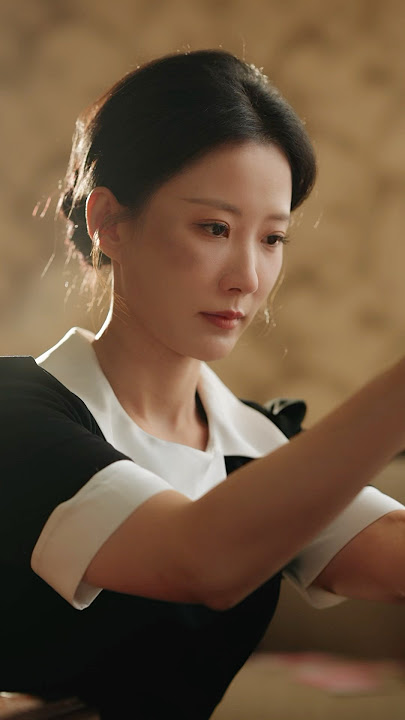 CEO wanita menyamar sebagai pengasuh untuk membalas dendam pada nona muda