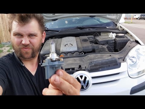 How to Replace / Change a headlight bulb on a Volkswagen Rabbit / Jetta / Golf / Passat VW 2006 06