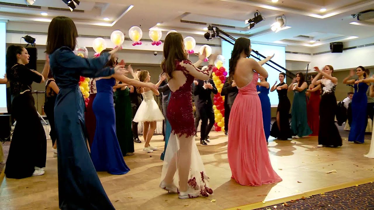 Maturantski ples V. gimnazija 