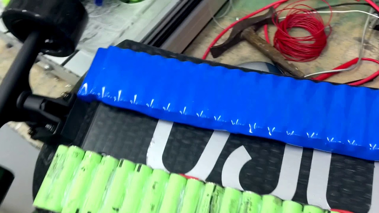 STREET CARVER ELECTRIC SKATEBOARD HUB MOTORS,  18650 CELL 18000mAh 40V LI-ION BATTERY, TRAMPA