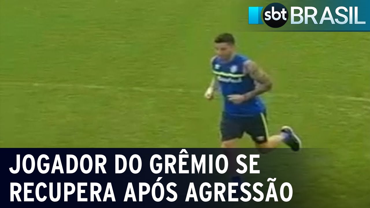 Jogador do Grêmio se recupera após ser atingido por pedra em ônibus do time | SBT Brasil (28/02/22)