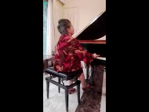 Marcella Crudeli plays F. Chopin Etude op.10 n.12