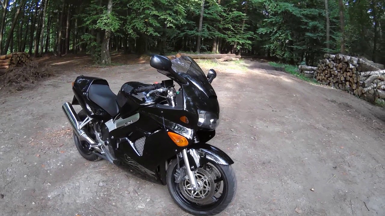 Honda Vfr 800fi Rc46 98 Youtube
