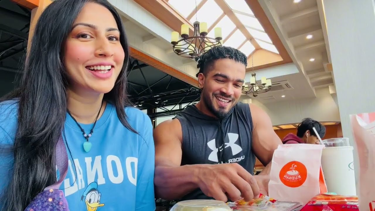 7ELEVEN FOOD🍔🌭|Floating Market එකෙනුත් අපි try කරපු කෑම!🧜‍♀️Amanda and Dias♥️💍 Day 4|🇹🇭Thailand vlog