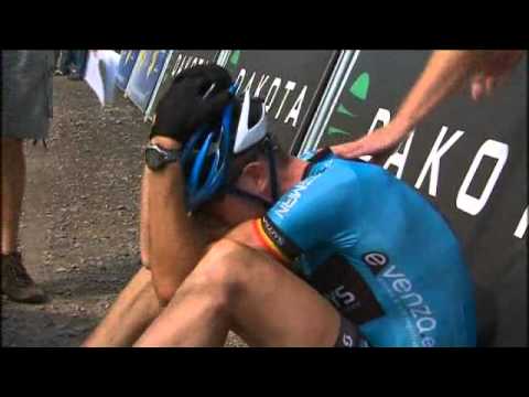 Kevin Van Hoovels cries like a little child when he looses the Belgian Championship mountainbike to clyclo cross rider Kevin Pauwels